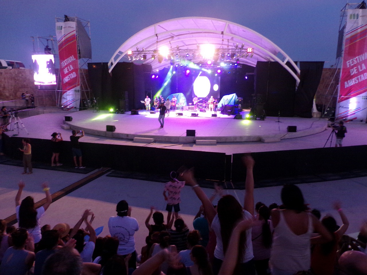 Festival de la amistad: Abel Pintos cautivó al público de Villa Mercedes y VDJK dijo presente