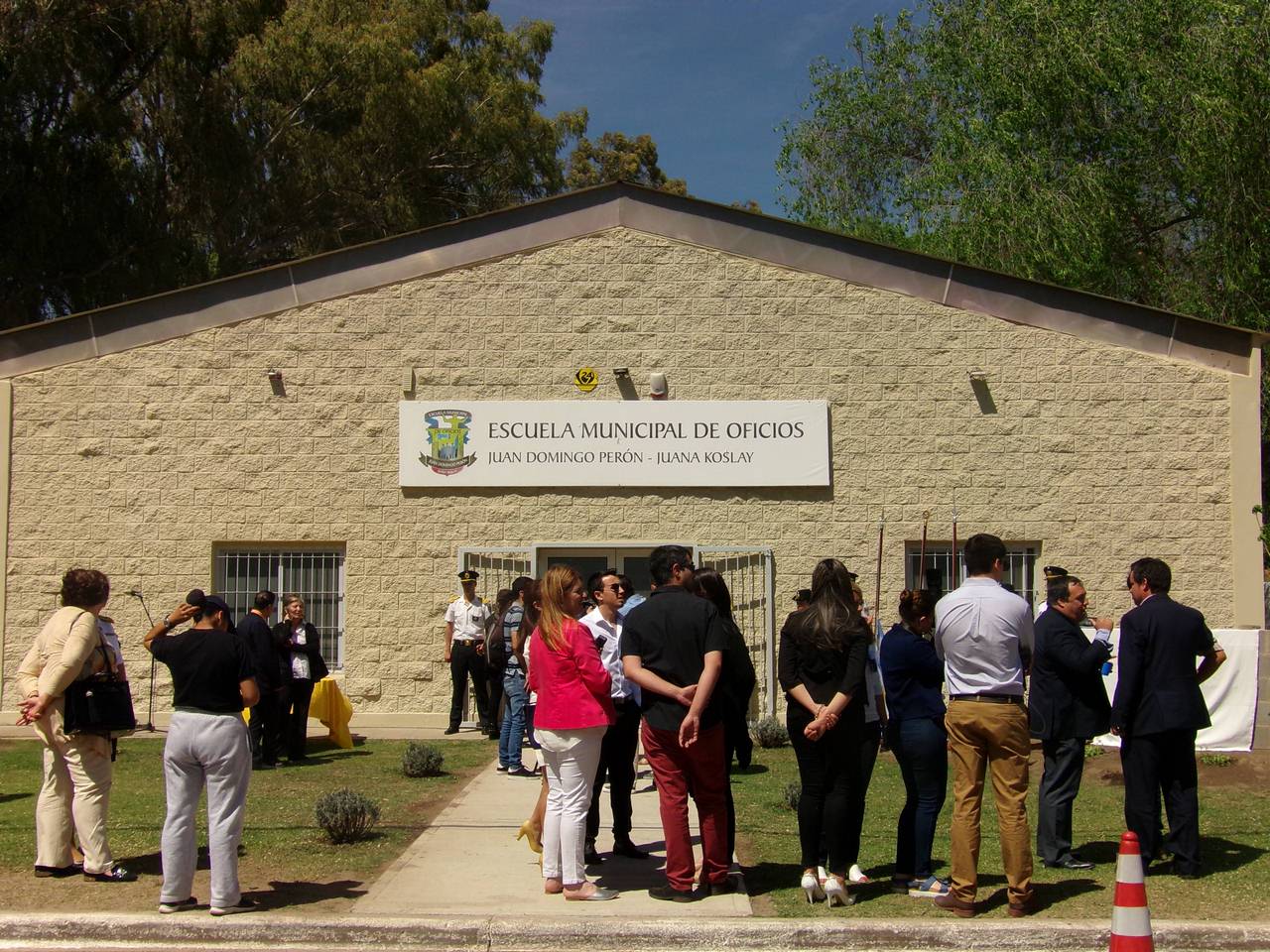 Se inauguró la Escuela de Cocina en el Centro de Oficios Municipal