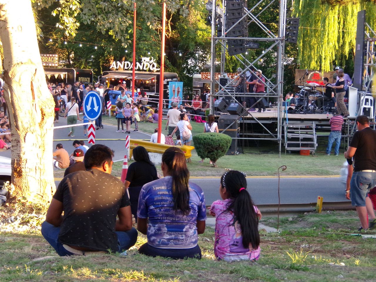 La magia del “Arbol de tus Sueños” convocó a cientos de familias