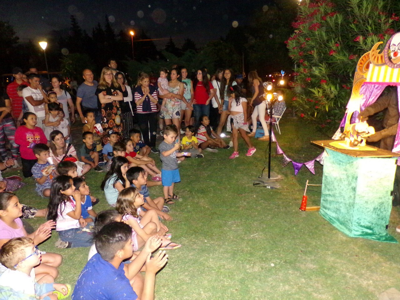 La magia del “Arbol de tus Sueños” convocó a cientos de familias