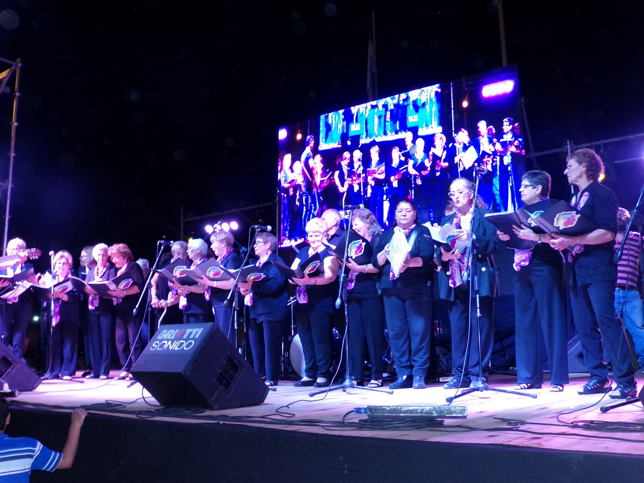 La magia del “Arbol de tus Sueños” convocó a cientos de familias