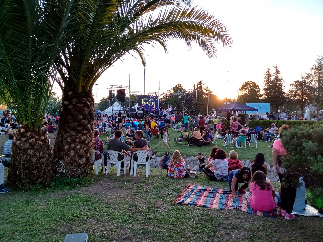 La magia del “Arbol de tus Sueños” convocó a cientos de familias