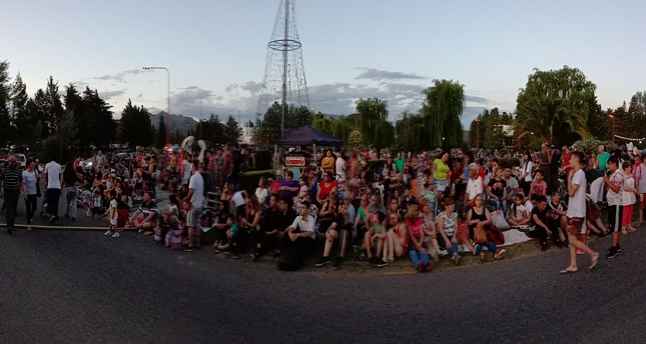 La magia del “Arbol de tus Sueños” convocó a cientos de familias