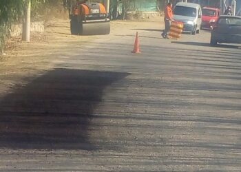 Realizan tareas de bacheo en Ruta Provincial N°18