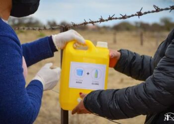 Prevención contra el Coronavirus: EL MUNICIPIO DISTRIBUYE CLORO PARA DILUCIÓN EN SECTORES VULNERABLES