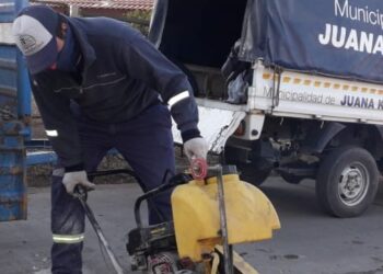 Operativo de bacheo en varias calles