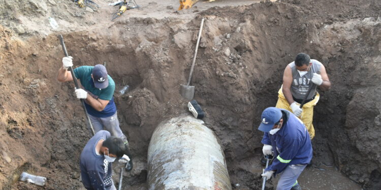Comenzó la reparación de la fuga del Acueducto Río Grande