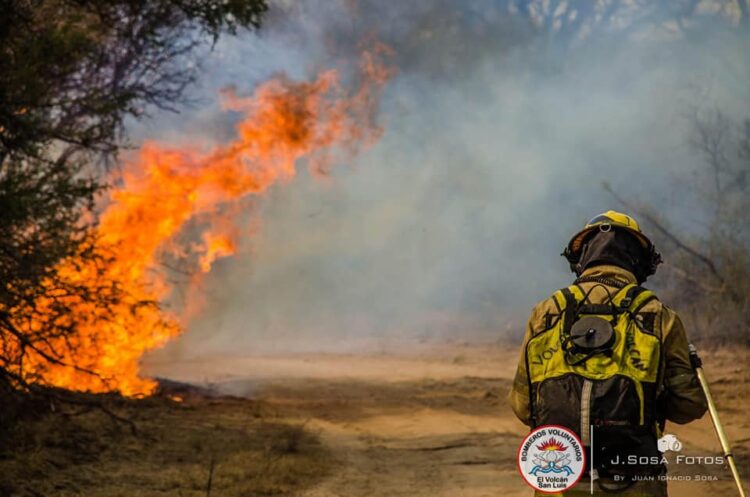 Finalmente fue extinguido el incendio en Los Puquios