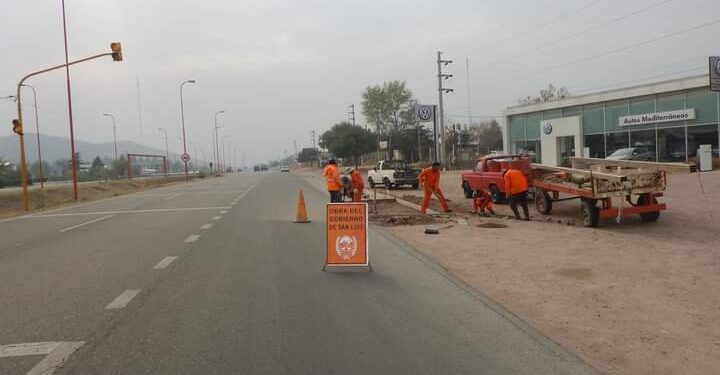 Circular con precaución en tramo de Av. Santos Ortiz
