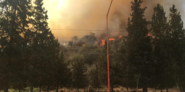En este momento: Incendio en Juana Koslay
