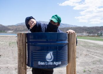 Instalaron cestos de basura y proyectos vehiculares en el perilago de Cruz de Piedra