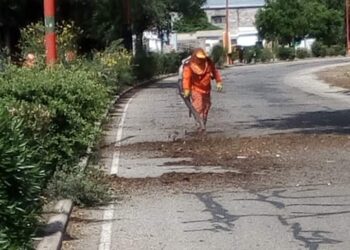 Tareas de mantenimiento en ruta Provincial N° 9, autopista Los Puquios y Ruta N°20