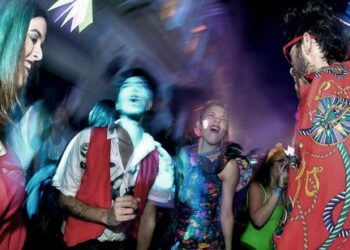 Las fiestas en espacios privados están prohibidas.