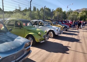 Encuentro CITROEN 2Cv en Potrero de los Funes.