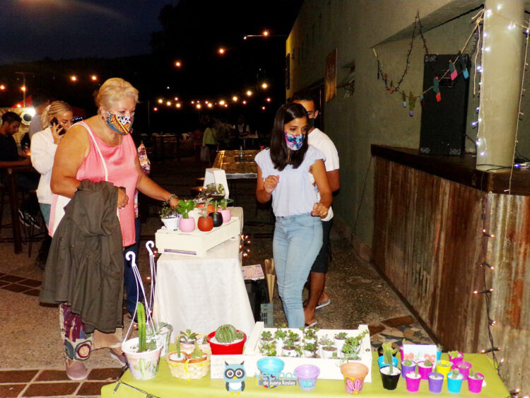 Feria Positiva, un lugar propicio para mostrar los trabajos de emprendedores, diseñadores, artesanos.