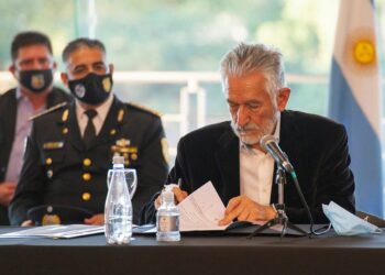 Plan Integral de Seguridad 2021, con una inversión de $2.500 millones presentó el gobernador de San Luis.