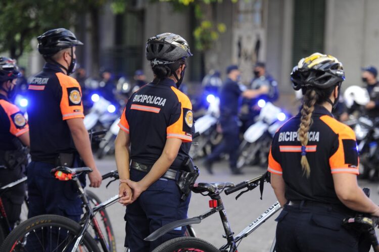 MÁS DE 2 MIL POLICÍAS REALIZARON UN MEGAOPERATIVO DE SEGURIDAD EN LA PROVINCIA