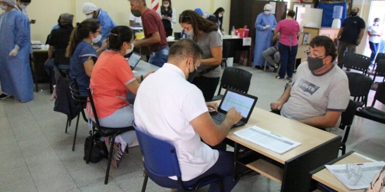 Coronavirus: En Juana Koslay se vacunaron 630 vecinos este martes