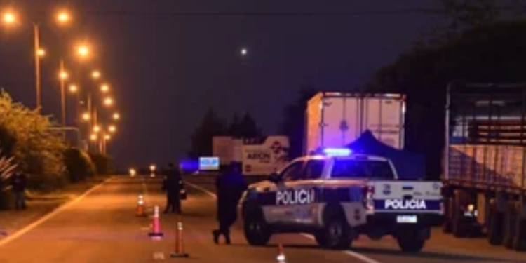 Hallaron a un hombre muerto y otro herido en cercanías a una estación de servicio de Juana Koslay