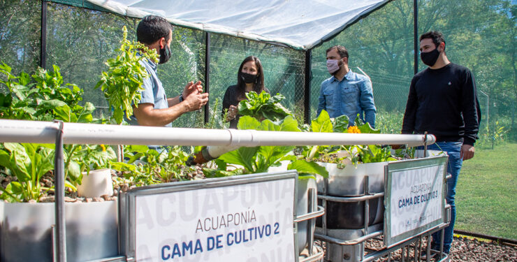 El ministro de Producción visitó el nuevo vivero de Cruz de Piedra