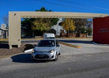 QUEDÓ HABILITADO EL NUEVO INGRESO AL BARRIO CERROS COLORADOS