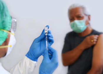 A partir del lunes, todas las personas mayores de 60 años podrán recibir la primera dosis de la vacuna contra el Coronavirus sin turno previo