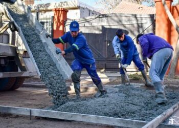 ACUERDO MUNICIPIO-VECINOS Y PAVIMENTO EN MARCHA