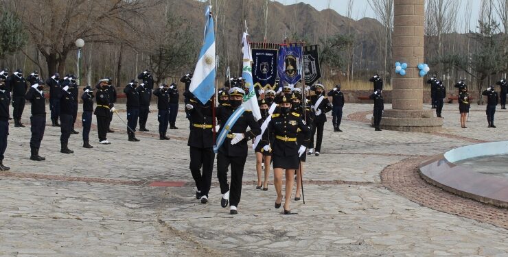 Estudiantes del ISSP hicieron el juramento a la Bandera