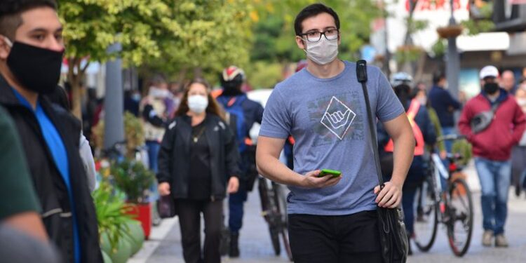 Nuevas medidas: liberan actividades y amplían horarios de circulación