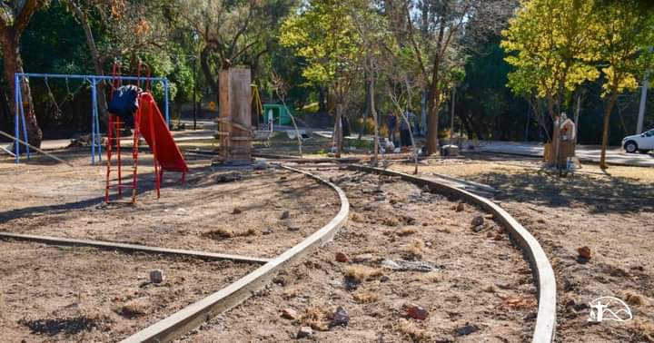 Reacondicionan distintas plazas de Juana Koslay