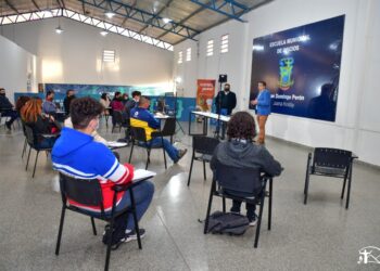 Más de 60 vecinos de Juana Koslay comenzaron a cursar este lunes los talleres gratuitos en la Escuela de Oficios municipal.