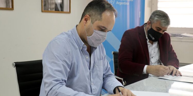 El ministro Rodríguez Saá firmó convenios de inversión nacional. Entre estos el Plan Casa Activa que se hará en Juana Koslay