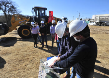 Comenzaron en Juana Koslay cuatro obras que darán seguridad al tránsito en la autopista Los Puquios