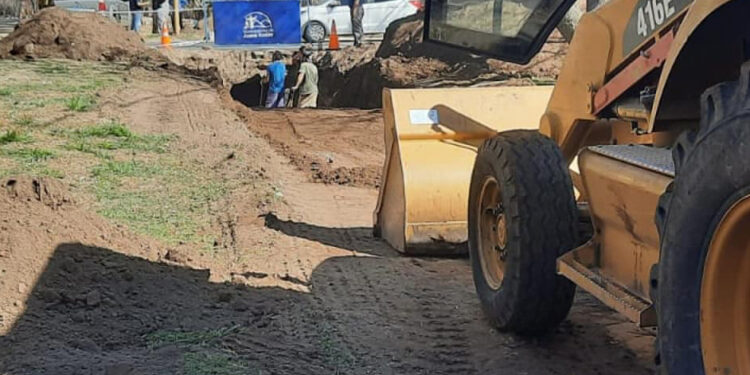 La municipalidad trabaja en la limpieza de desagües