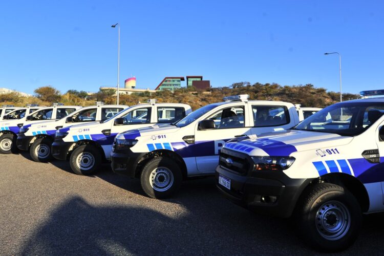 La policía sumó 116 vehículos nuevos. Bomberos y San Luis Solidario también recibieron nuevas unidades bomberos y San Luis Solidario