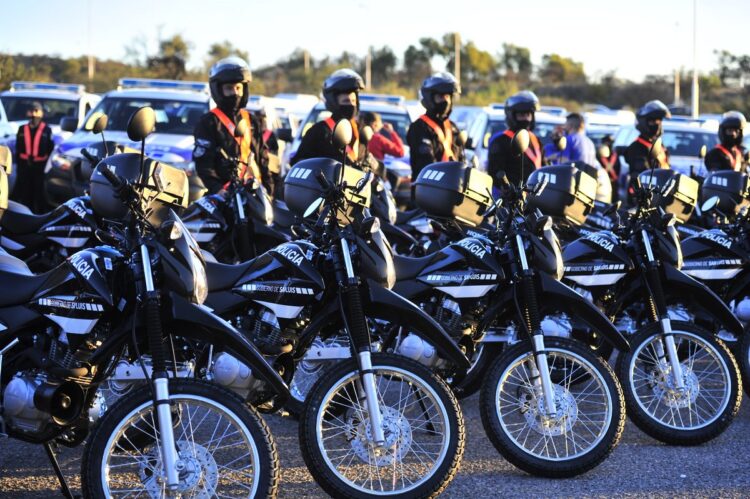 La policía sumó 116 vehículos nuevos. Bomberos y San Luis Solidario también recibieron nuevas unidades bomberos y San Luis Solidario