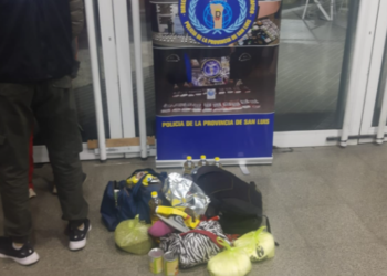 Una fue mujer demorada en la EDIRO por transportar droga en su poder