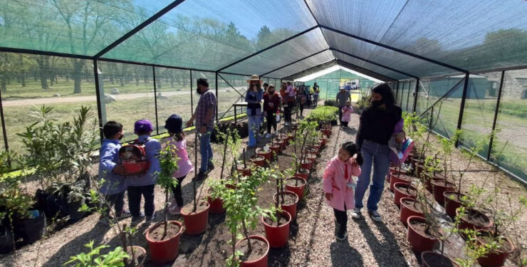 Alumnos de la Escuela N° 264 “Juan Martín de Pueyrredón” conocieron el Vivero Cruz de Piedra
