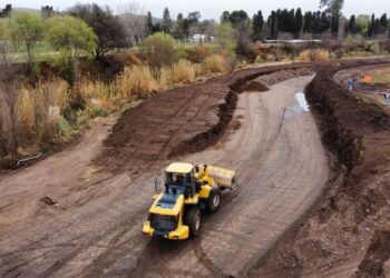 Comenzaron los trabajos de las calles de interconexión con la nueva rotonda de Los Puquios