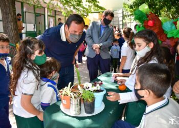 El instituto San Francisco celebró sus 35 años y realizó una muestra de Educación Ecológica con la presencia del intendente