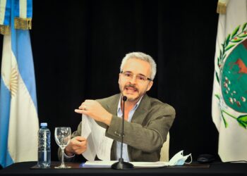 La Provincia pidió la nulidad de la resolución judicial que traba la reactivación económica y social, y recusó al fiscal Rachid