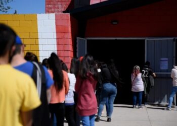 Reactivación provincial: lugares de inscripción para ayuda extraordinaria al sector privado, asistencia al desempleado y créditos de reparación