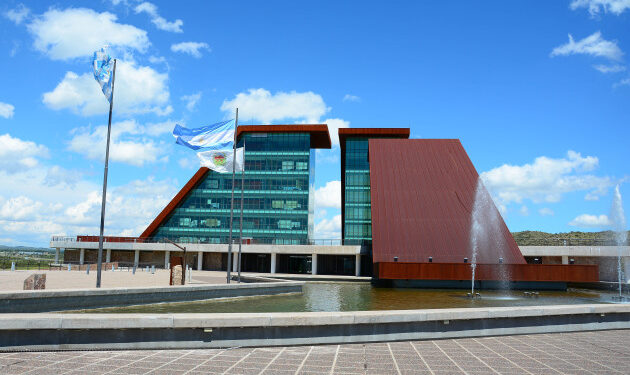 La administración pública cobrará este viernes 29 de octubre con el aumento del 10%