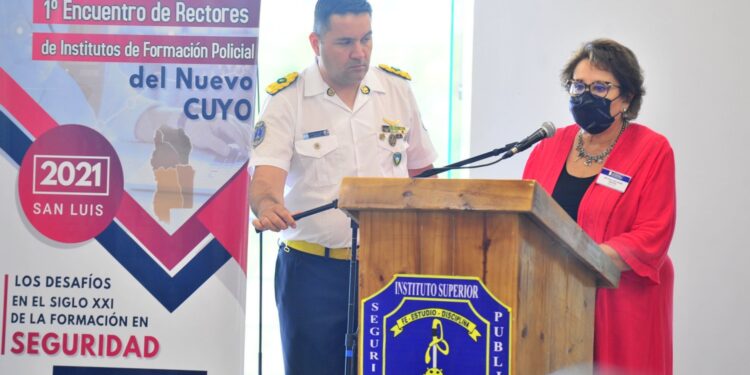 Ana María Abrahim: “Ha sido una jornada exitosa que nos fortalece y motiva a seguir trabajando para una educación de calidad”