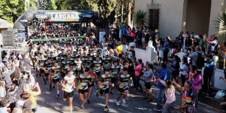 Desde El Volcán, largó la 6ª edición de Corre El Diario