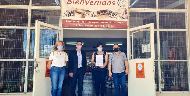 El Centro Educativo Nº 6 en El Volcán pasó a llamarse “Cabo Principal Fabricio Alcaraz”, marinero puntano del ARA San Juan