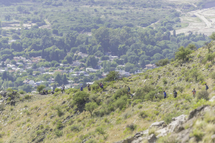 Alumnos del secundario de EPD “Albert Einstein” escalaron el Cerro de la Cruz