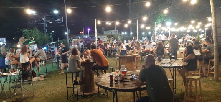 Exitosas jornadas de Mercado de Navidad en Juana Koslay