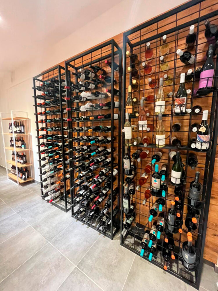 Agostina Viziata abrió sus puertas en Juana Koslay