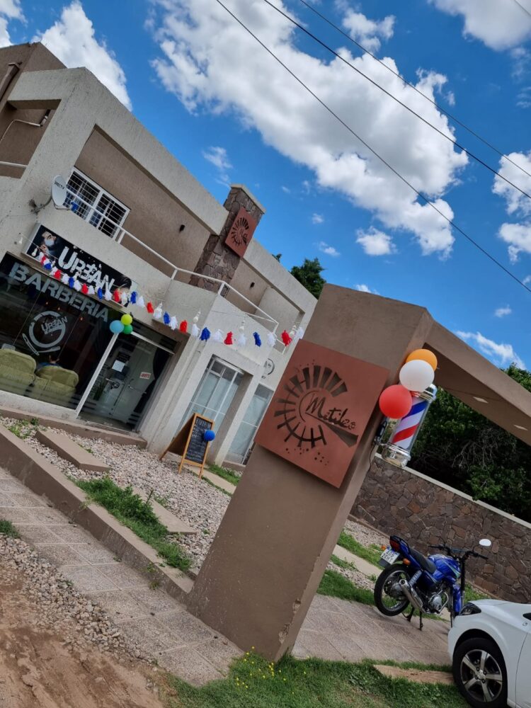 URBAN G Barbería, dos años marcando estilo en Juana Koslay